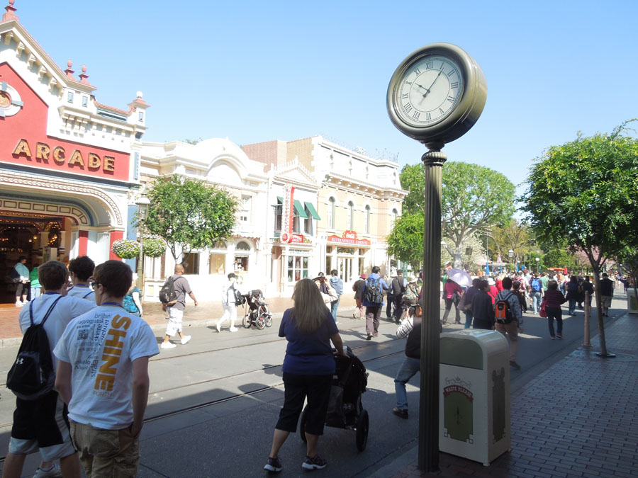 Disneyland Main Street Picture
